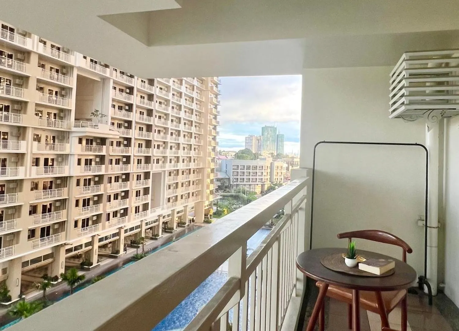 Brixton Place, Weston Tower Manila